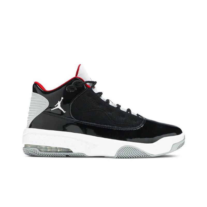 Air Jordan Max Aura 2 Sort Hvid Grå Rød Sko Herre