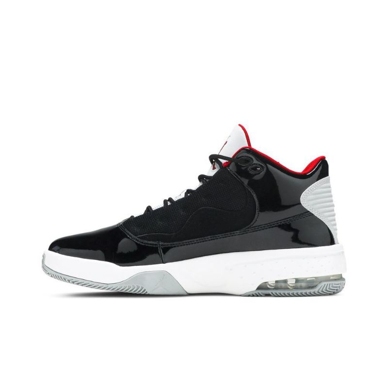 Air Jordan Max Aura 2 Sort Hvid Grå Rød Sko Herre