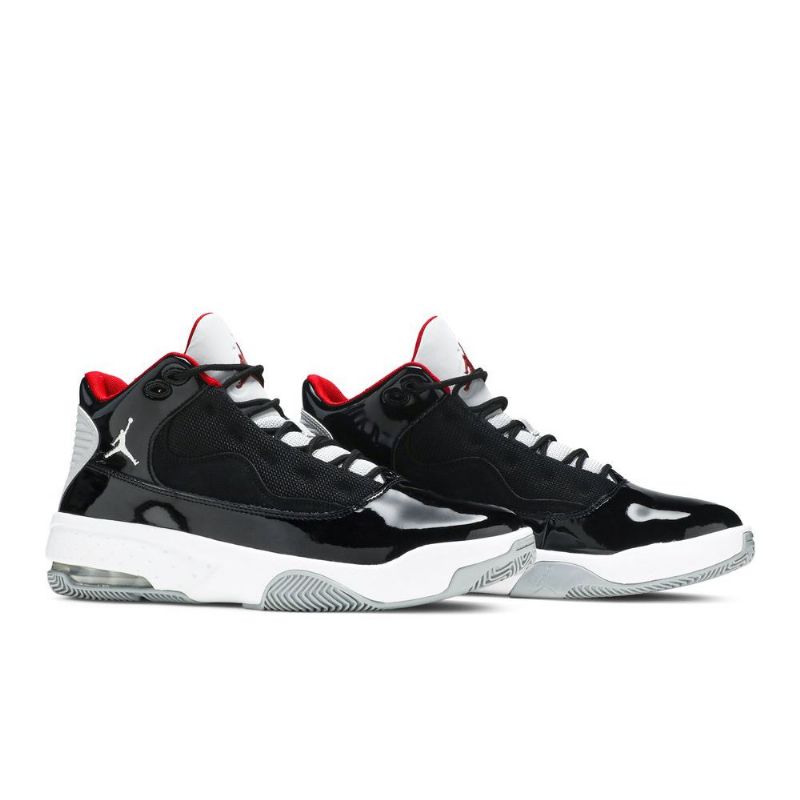 Air Jordan Max Aura 2 Sort Hvid Grå Rød Sko Herre